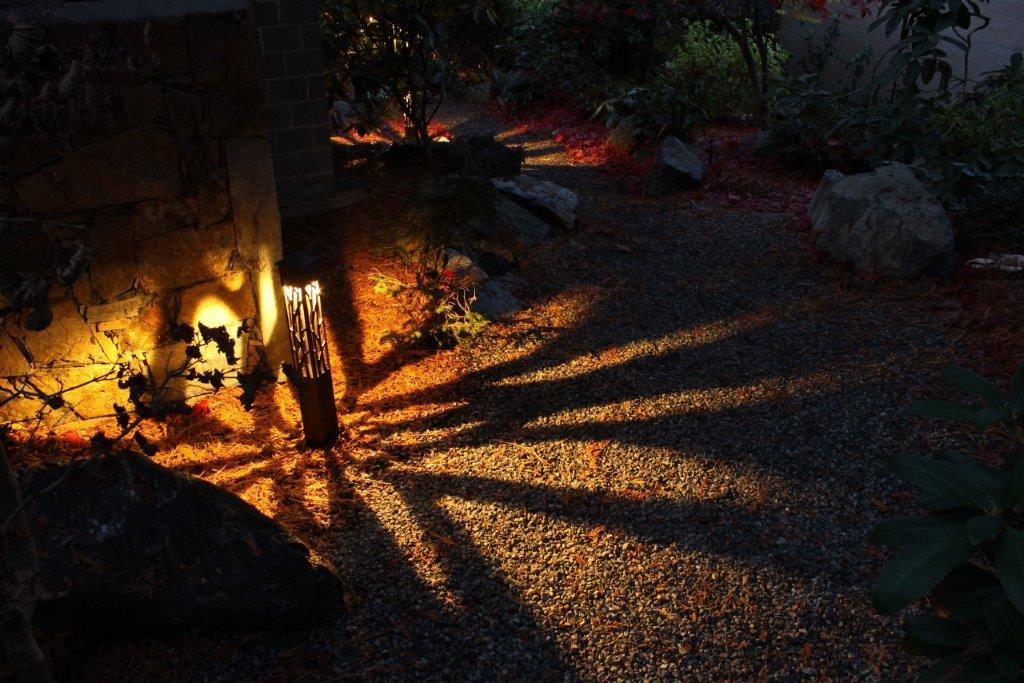 Decorative pathway light